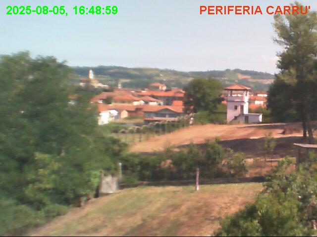 immagine della webcam nei dintorni di Cerretto Langhe: webcam Carrù